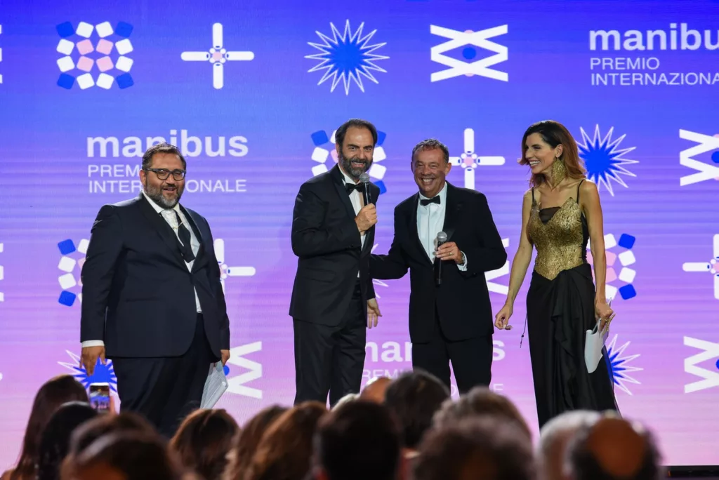 Premio Internazionale Manibus